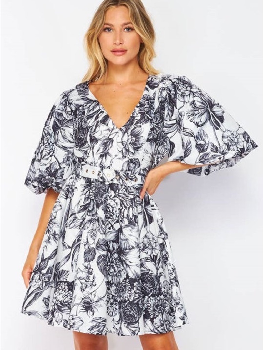 Bighit Fashion Black & White Floral V-Neck Wrap Skater Dress